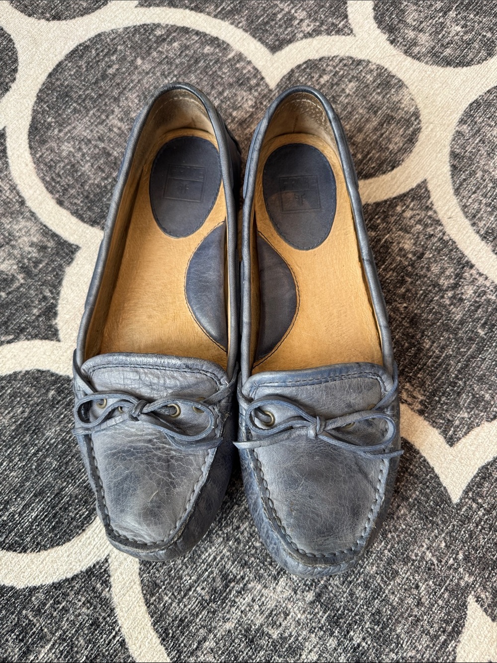 Frye Women's Gray Leather Bow Moccasins